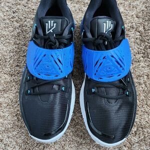 Nike Kyrie Flytrap III